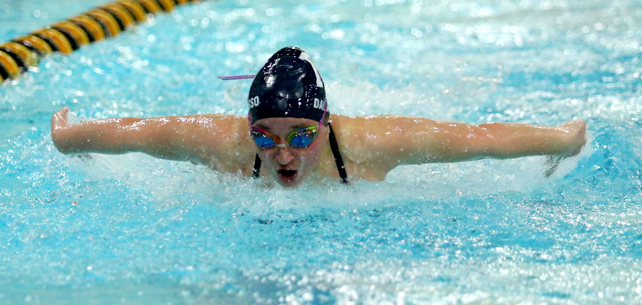 100218-Bett-PV-Swimming-018